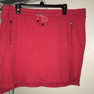 Women’s skirt without tags but never worn.